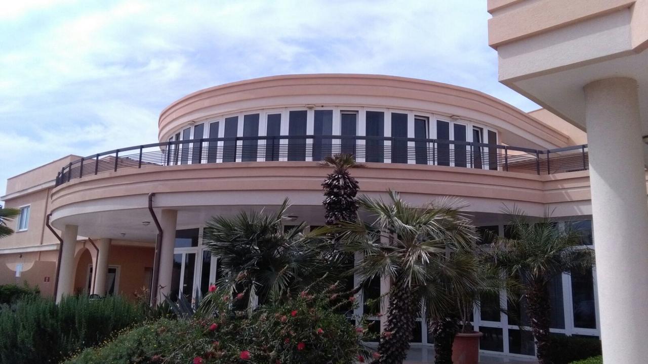Hotel Minerva Бриндизи Экстерьер фото