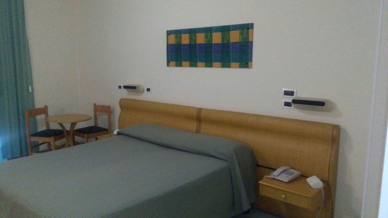 Hotel Minerva Бриндизи Экстерьер фото