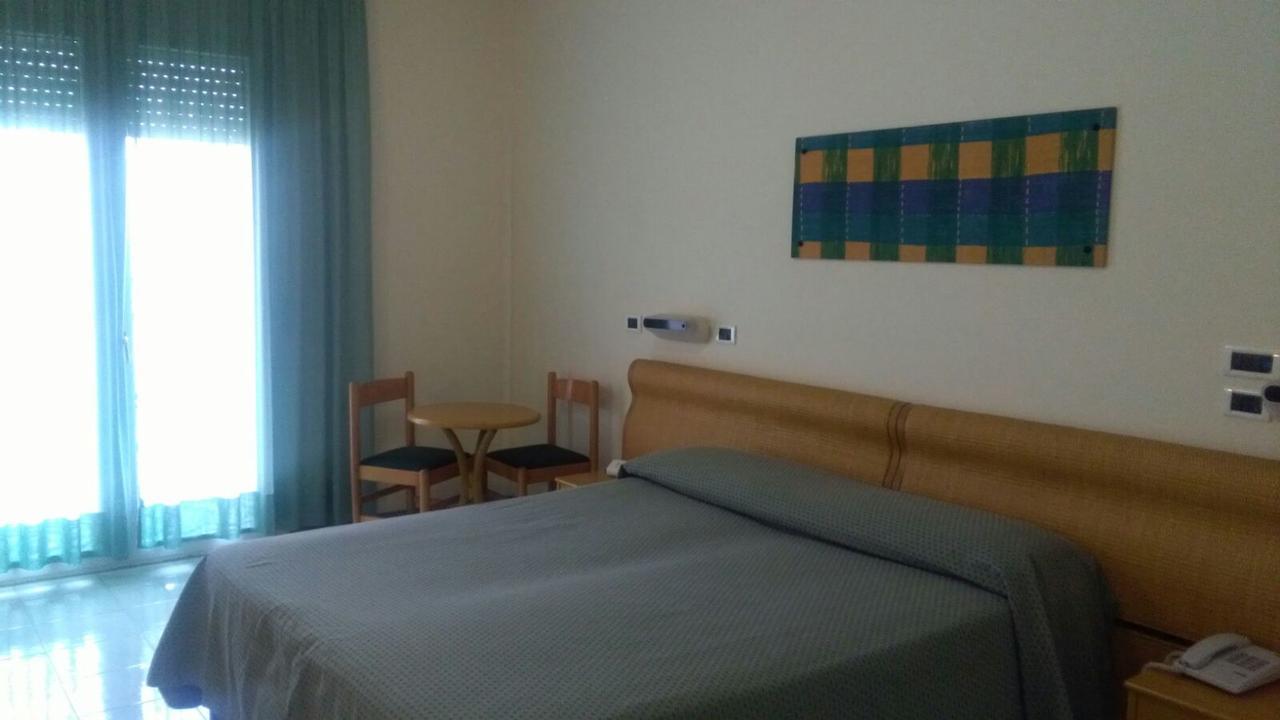 Hotel Minerva Бриндизи Экстерьер фото