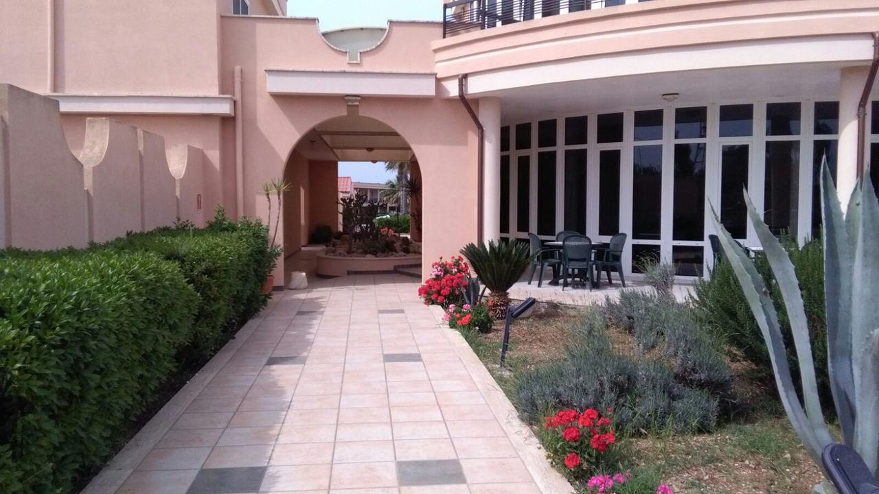 Hotel Minerva Бриндизи Экстерьер фото