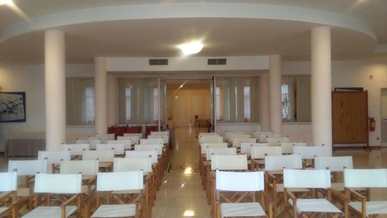 Hotel Minerva Бриндизи Экстерьер фото