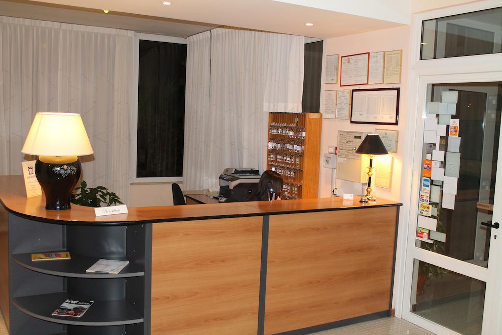 Hotel Minerva Бриндизи Экстерьер фото
