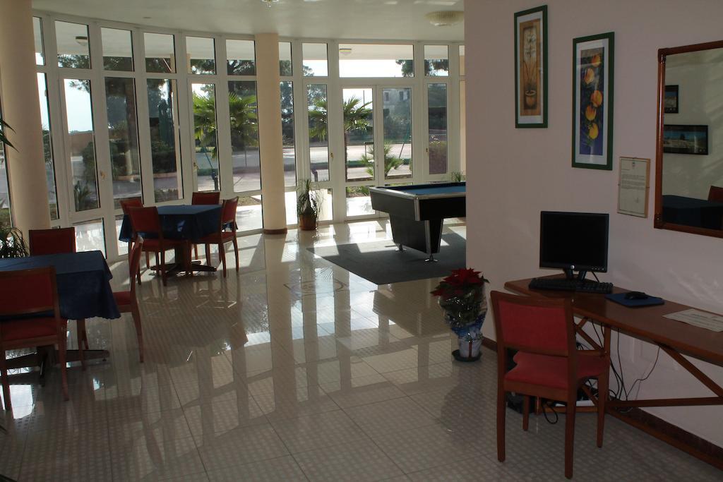Hotel Minerva Бриндизи Экстерьер фото