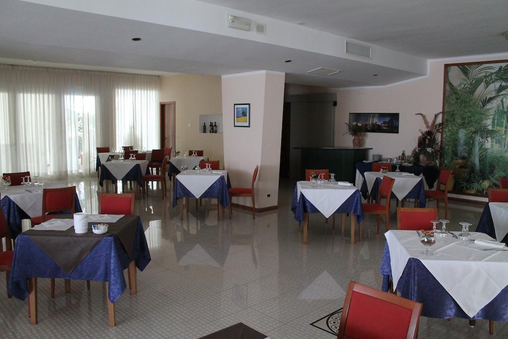 Hotel Minerva Бриндизи Экстерьер фото