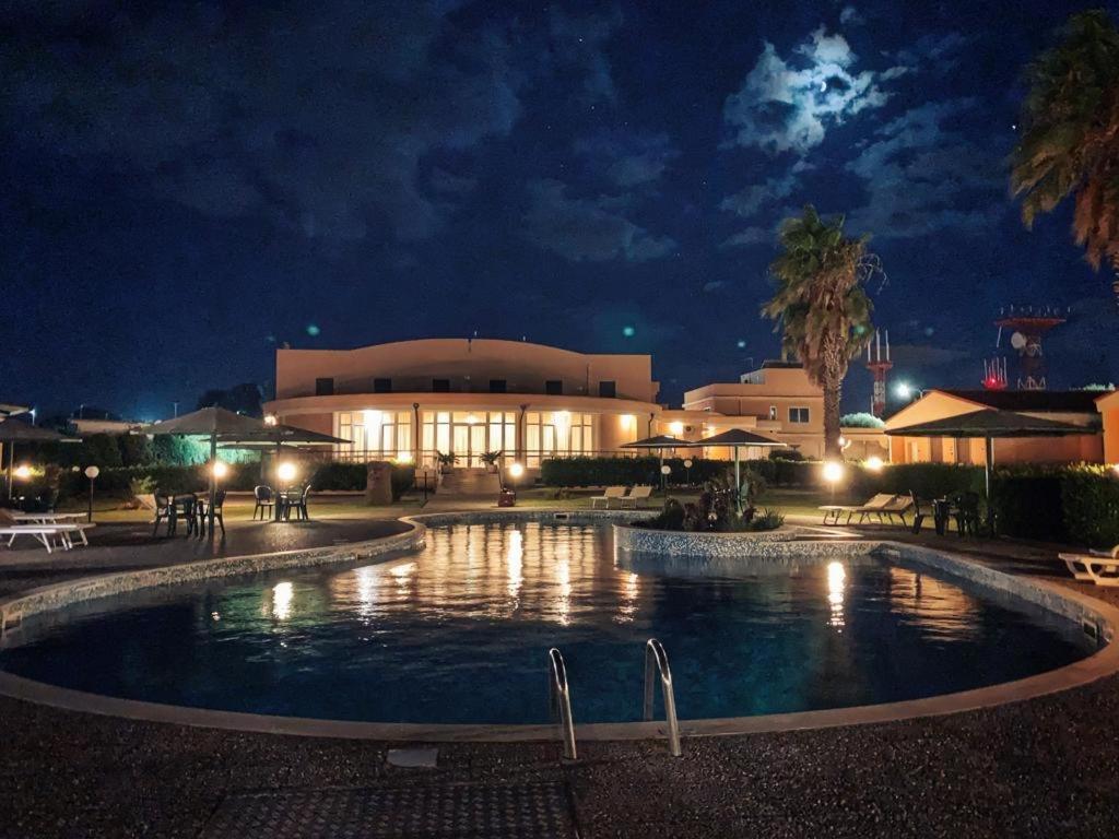 Hotel Minerva Бриндизи Экстерьер фото